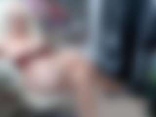 EllyBoobs's Live Sex Cam Show