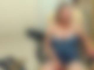 Live cam show with PervertGrandma - Middle Aged on Camsoda
