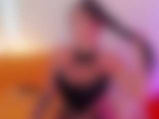yulli-1's Live Sex Cam Show