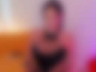 yulli-1's Live Sex Cam Show