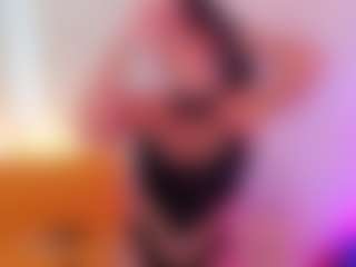 yulli-1's Live Sex Cam Show