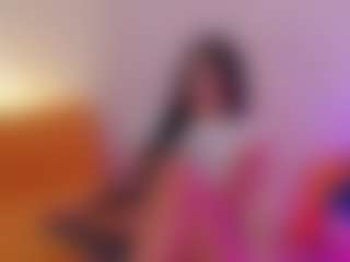 yulli-1's Live Sex Cam Show