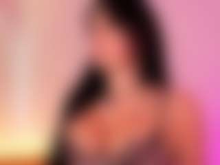 yulli-1's Live Sex Cam Show