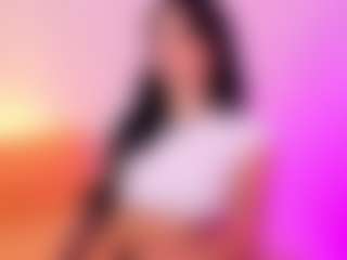 yulli-1's Live Sex Cam Show