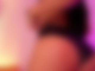 yulli-1's Live Sex Cam Show
