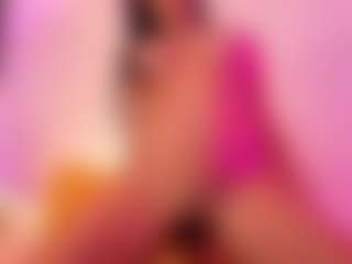 yulli-1's Live Sex Cam Show