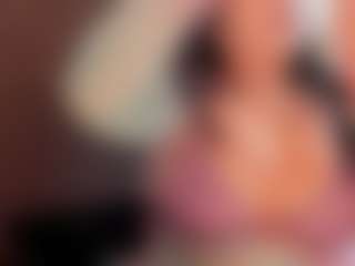 Live cam show with AmandaFerrer - Middle Aged on iamadamtest123.com