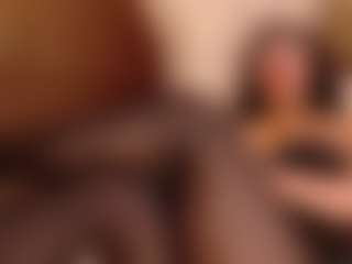 AmandaFerrer MILF webcam performer live streaming