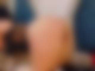 Live cam show with AmandaFerrer - Roll on Camsoda