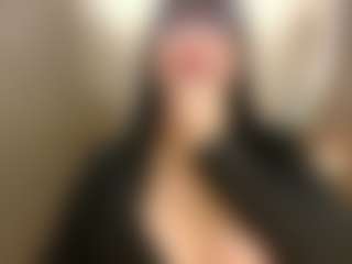 Live cam show with AmandaFerrer - Pantyhose on livesuperchat.net