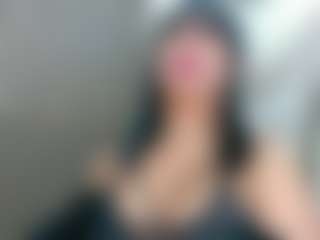 Live cam show with AmandaFerrer - Smoking on SxyPornLive