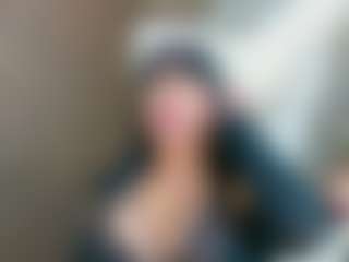 Live cam show with AmandaFerrer - Mature on camgirlchat.live