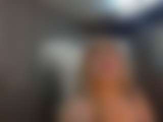 AmandaFerrer MILF webcam performer live streaming