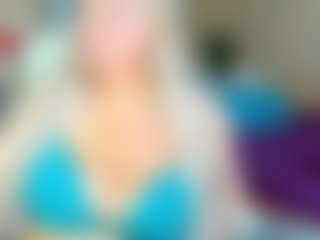 Live cam show with SquirtySexyMilf - Pantyhose on AdultVida.com