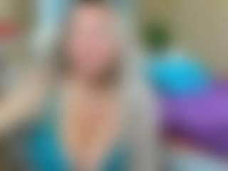 Live cam show with SquirtySexyMilf - Middle Aged on Fit Hotties