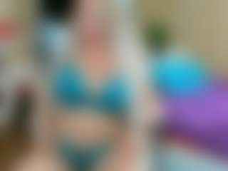 Live cam show with SquirtySexyMilf - Middle Aged on instabang