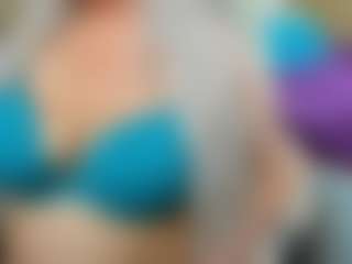 Live cam show with SquirtySexyMilf - Mature on Fapmatic.com