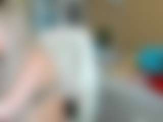 SquirtySexyMilf's Live Sex Cam Show