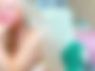 SquirtySexyMilf MILF webcam performer live streaming