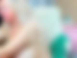 SquirtySexyMilf MILF webcam performer live streaming