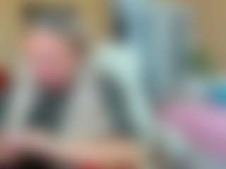 SquirtySexyMilf's Live Sex Cam Show