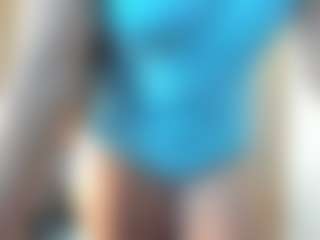 Live cam show with mia ferreyra - Bedroom on CamwithHer
