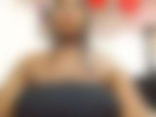 Live cam show with Chole12owens - Bikini on Dolls Live