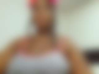 Live cam show with Chole12owens - Living Room on Fapmatic.com