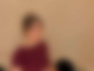 Live cam show with evebenson - Blonde Hair on sexylivex.com