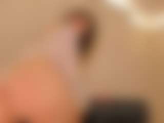 Live cam show with evebenson - Petite on iamadamtest123.com