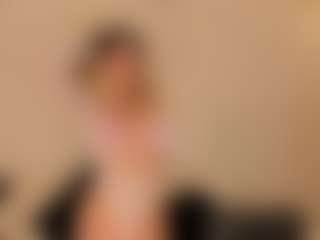 Live cam show with evebenson - Big Ass on Cam Slut