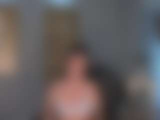 Live cam show with evebenson - Blowjob on Gym Cam Girls