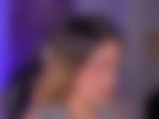 Live cam show with evebenson - Petite on livesuperchat.net