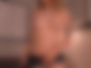 Live cam show with evebenson - Brown Eyes Blonde Hair on sexylive.show