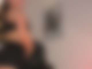 Live-camshow met evebenson - Tease Latina op Camsoda | colombia