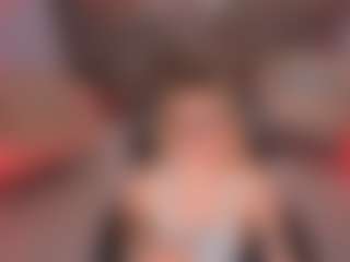 Live cam show with evebenson - Blonde Hair Petite on CamwithHer