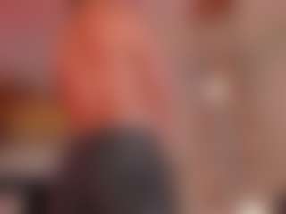 Live cam show with evebenson - Petite on Latina Girls