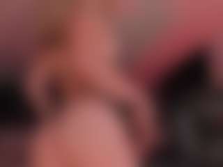 Live cam show with evebenson - Flashing on madthumbs