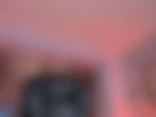 Live cam show with evebenson - Fingers on Camsoda
