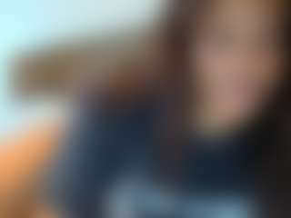 Live cam show with MiaMuffn - Brown Hair on friskycurves.com