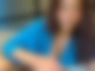 Live cam show with MiaMuffn - Amateur Brown Hair on livesuperchat.net