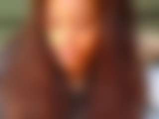 Live cam show with MiaMuffn - Thong on TeamSkeetLive