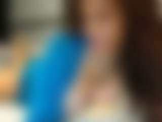 Live cam show with MiaMuffn - Brown Hair on CamClone