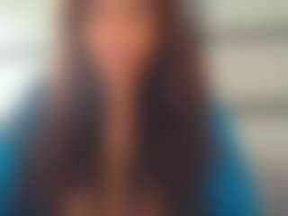 Live cam show with MiaMuffn - Black MILF on Fling VIP Chat