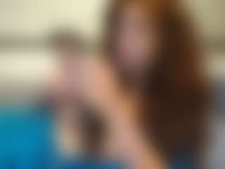 MiaMuffn MILF webcam performer live streaming