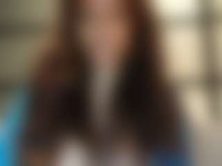 MiaMuffn MILF webcam performer live streaming