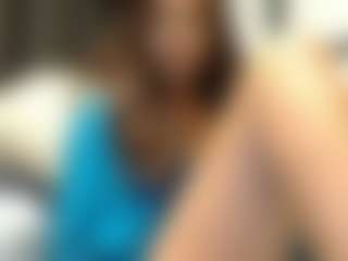 Live cam show with MiaMuffn - Ebony MILF on liverealitysex.com