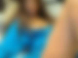 Live cam show with MiaMuffn - Oil on SinfulBabes
