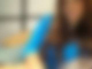 Live cam show with MiaMuffn - Thong on googirlz