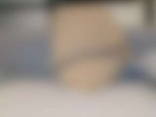 Live cam show with MiaMuffn - Living Room on iamadamtest123.com